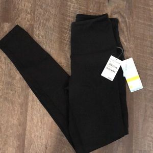 🆕NWT-SOLD OUT- Zella Live-In Black Leggings- XS